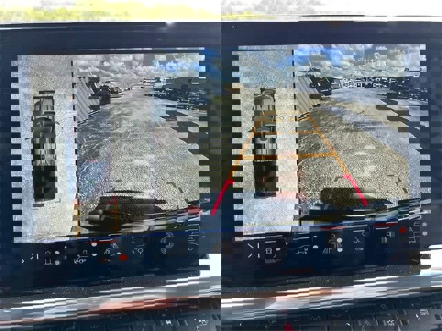 Used 2025 Chevrolet Silverado 1500 LTZ w/ Technology Package image 27