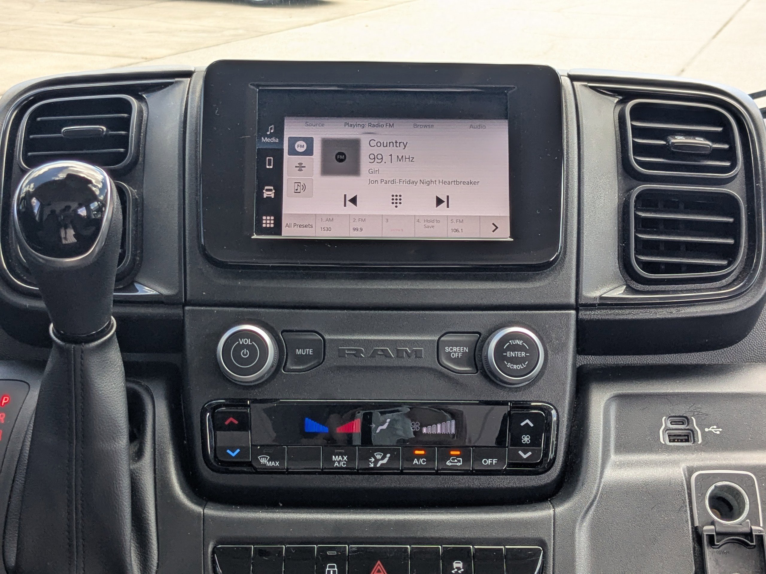 Used 2024 RAM ProMaster 1500 image 15