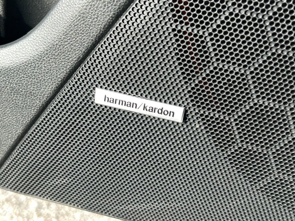 Certified 2025 Subaru Crosstrek 2.5i Limited w/ Crosstrek Mirror Package image 29