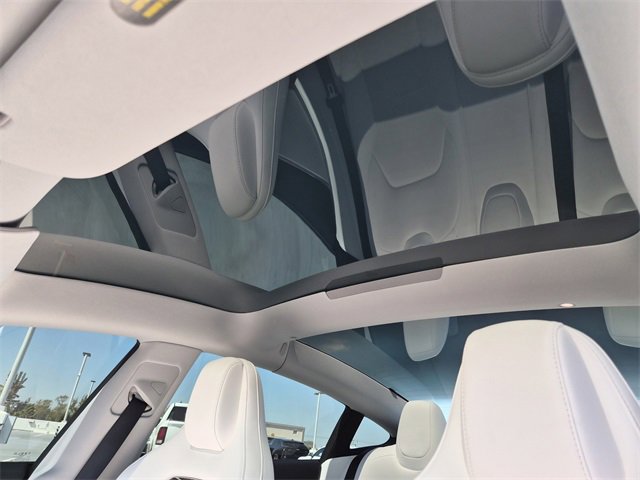 Used 2025 Tesla Model 3 Performance image 18