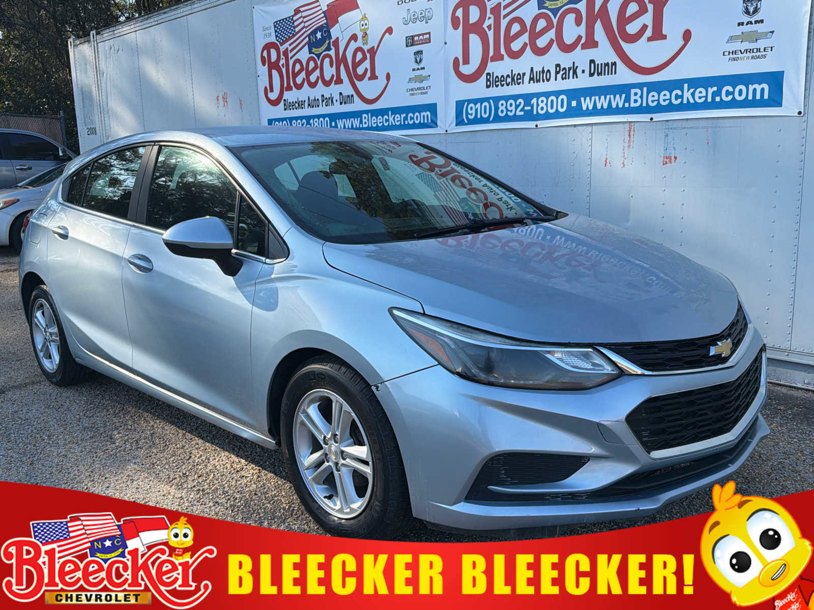 Used 2017 Chevrolet Cruze LT image 1