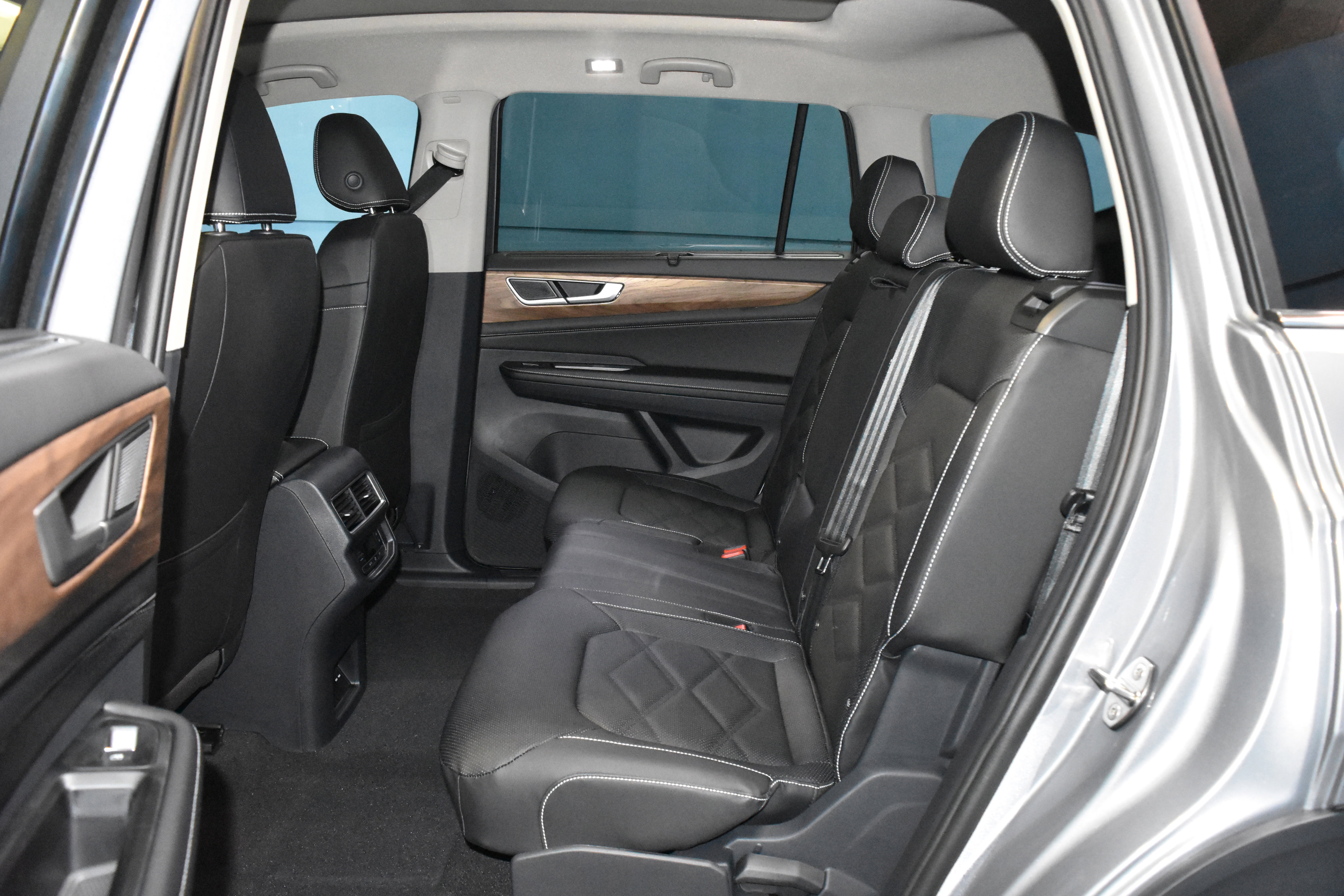 New 2026 Volkswagen Atlas SE AWD/4WD image 15