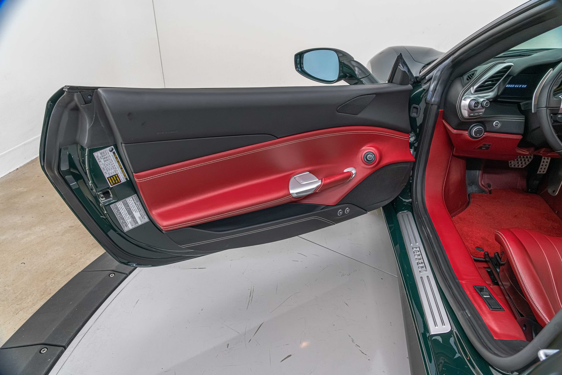 Certified 2018 Ferrari 488 GTB RWD image 20