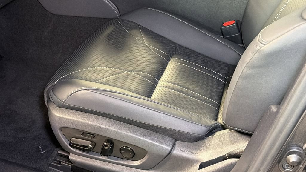 Certified 2025 Lexus ES 300h w/ Luxury Package FWD image 19