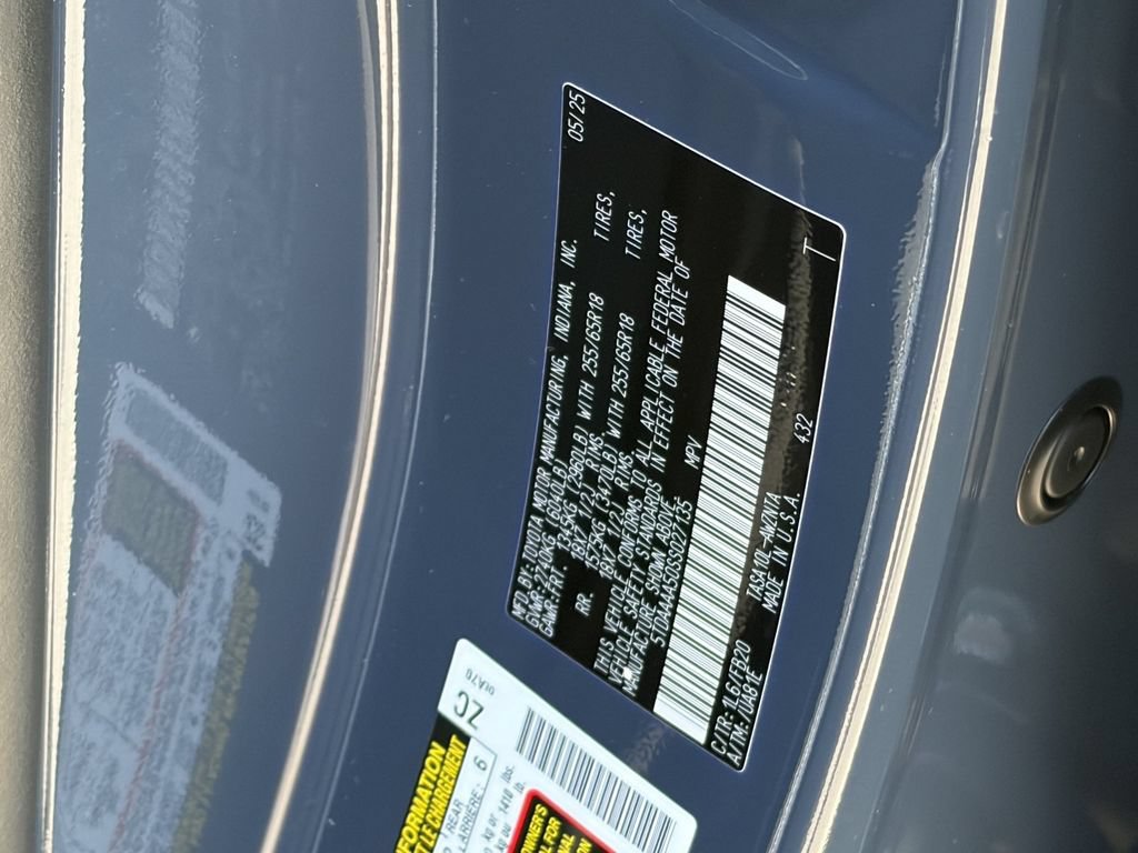 Certified 2025 Toyota Grand Highlander FWD image 40