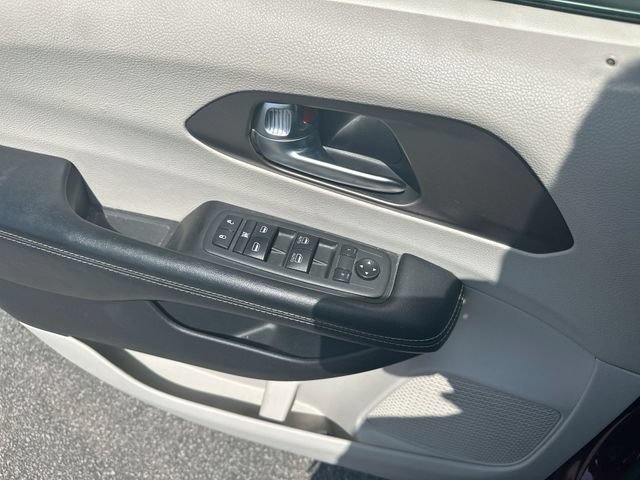 Used 2021 Chrysler Voyager Lxi FWD image 15