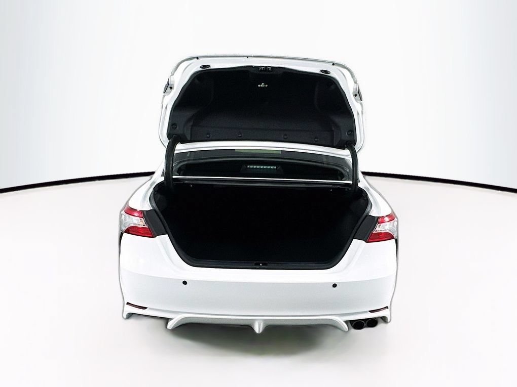 Used 2020 Toyota Camry SE FWD image 26