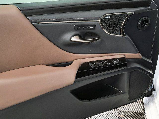 Used 2024 Lexus ES 350 Ultra Luxury w/ Accessory Package (Z2) FWD image 6