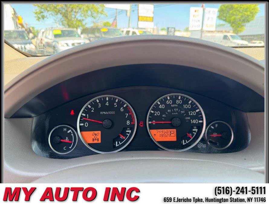 Used 2011 Nissan Pathfinder LE w/ Navigation Pkg image 19