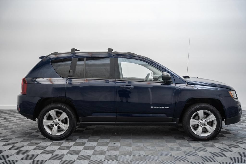 Used 2016 Jeep Compass Sport w/ Power Value Group AWD/4WD image 4