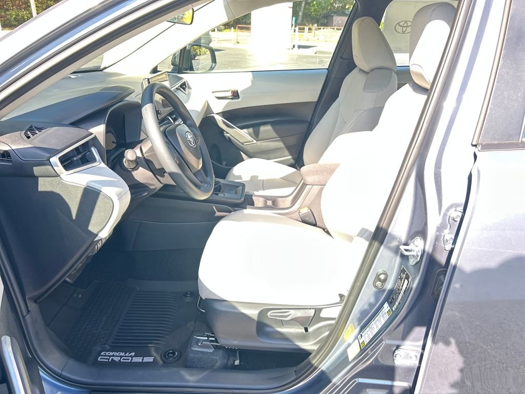 New 2026 Toyota Corolla Cross L image 9