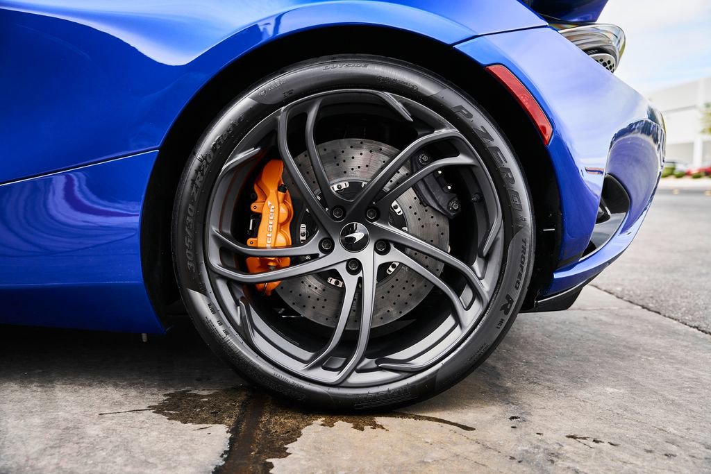 Used 2024 McLaren 750S RWD image 23