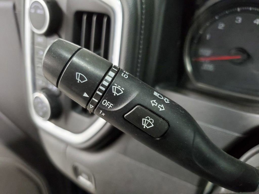 Used 2020 Chevrolet Silverado 1500 LT w/ All-Star Edition image 32