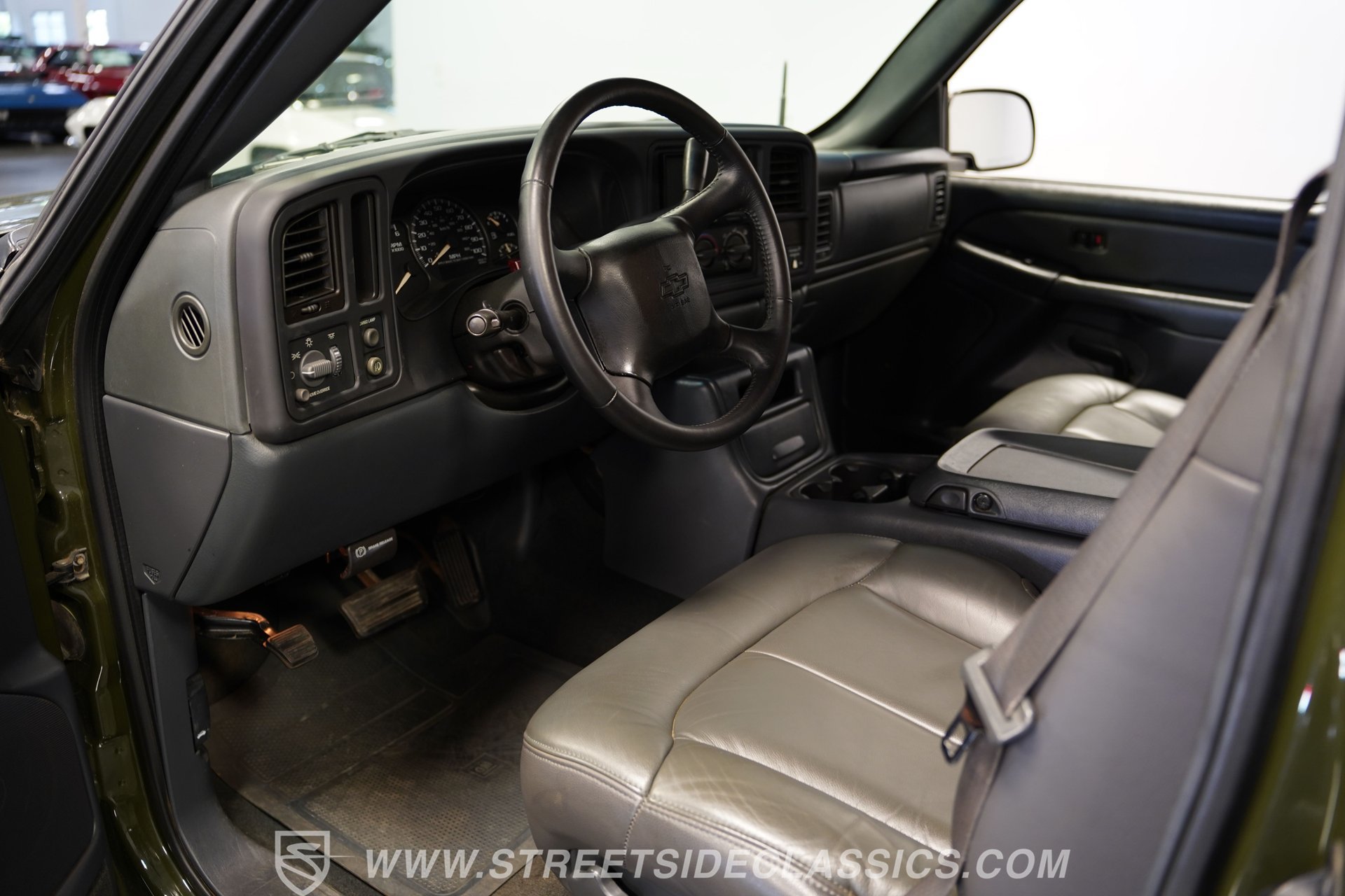 Used 2002 Chevrolet Silverado 1500 LS w/ Electrical Convenience Pkg RWD image 4