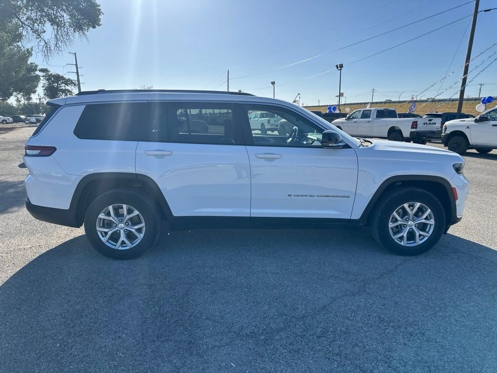 Used 2023 Jeep Grand Cherokee L Limited w/ Luxury Tech Group II AWD/4WD image 3
