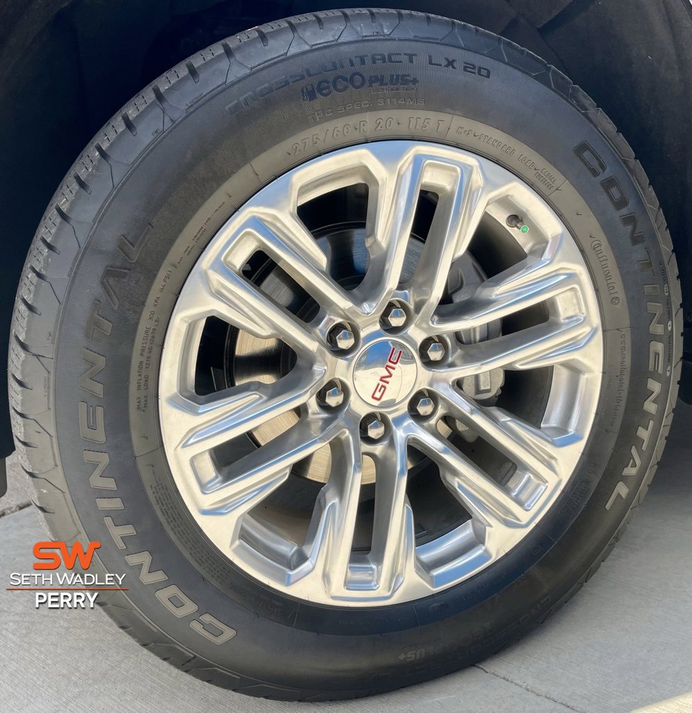 Used 2023 GMC Yukon SLT w/ SLT Luxury Package image 11