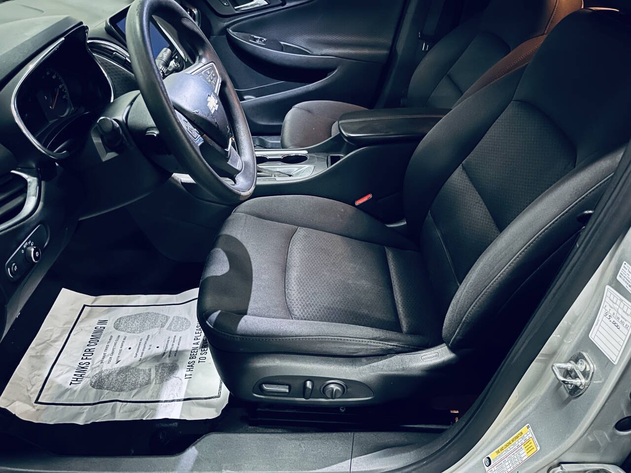 Used 2020 Chevrolet Malibu LT FWD image 17