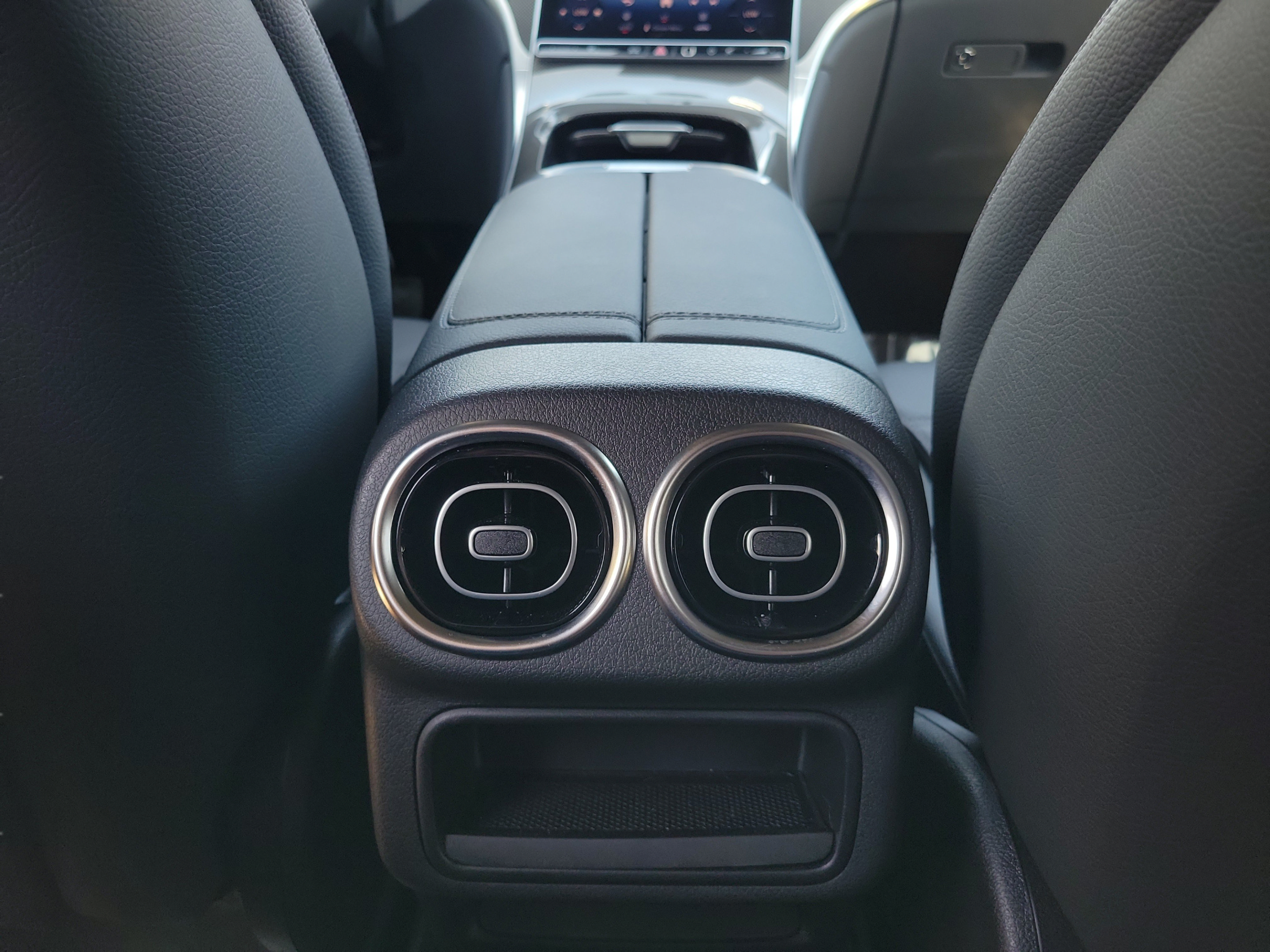Certified 2025 Mercedes-Benz GLC 300 image 11