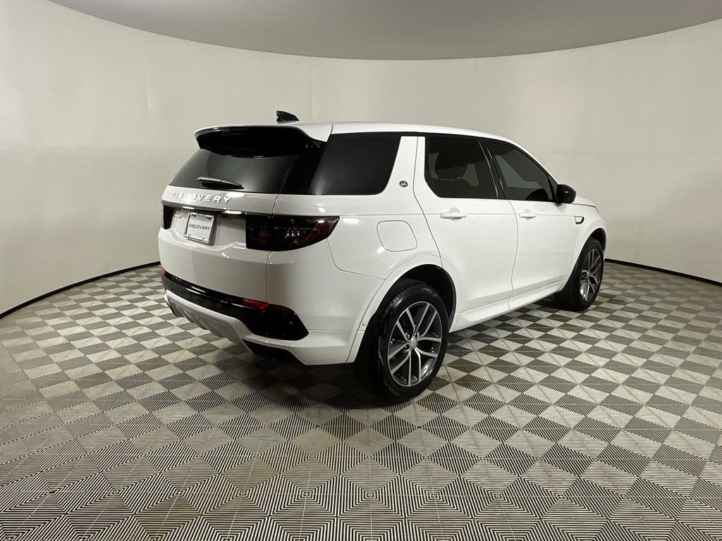 Used 2025 Land Rover Discovery Sport S image 4