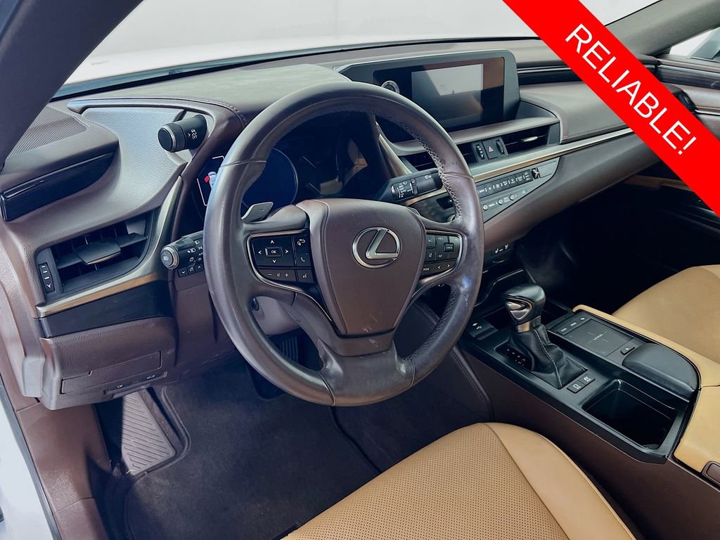 Used 2021 Lexus ES 300h w/ Premium Package image 9