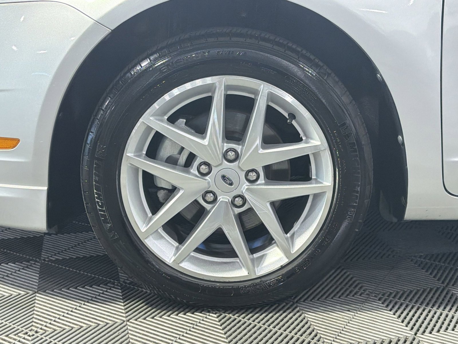 Used 2012 Ford Fusion SEL FWD image 17