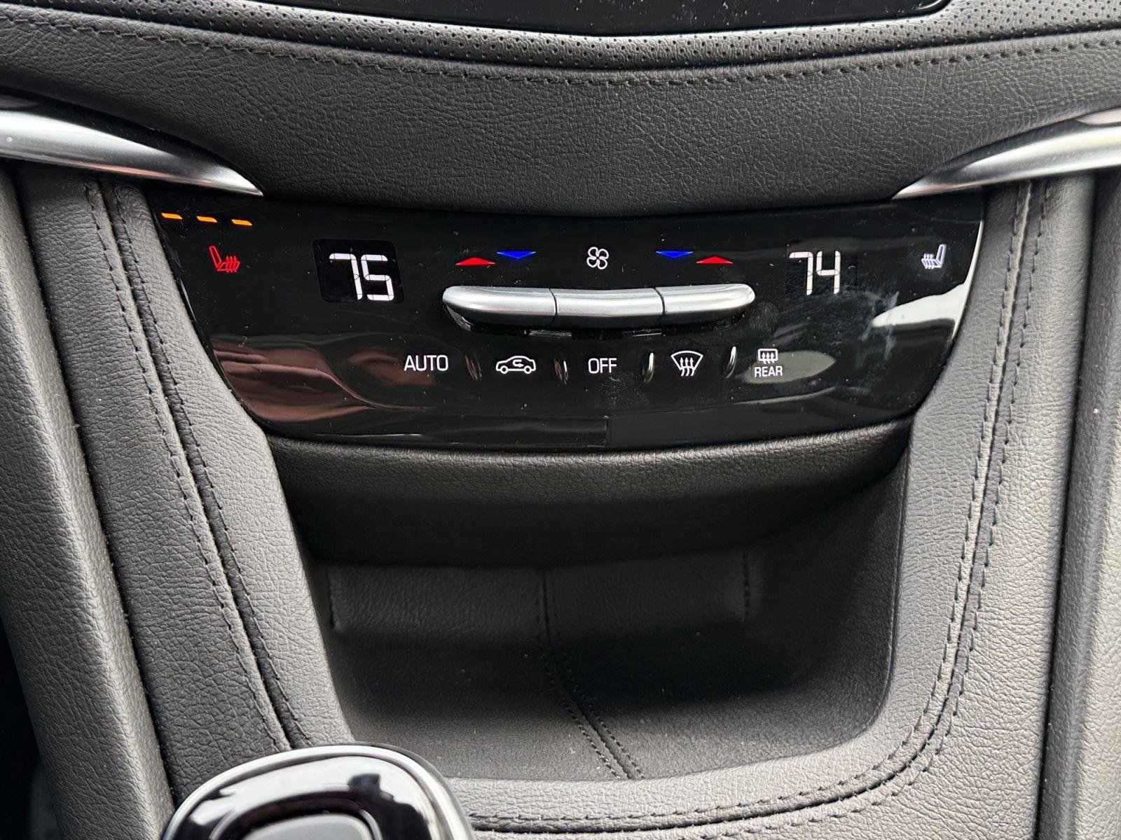 Used 2025 Cadillac XT5 Luxury image 31