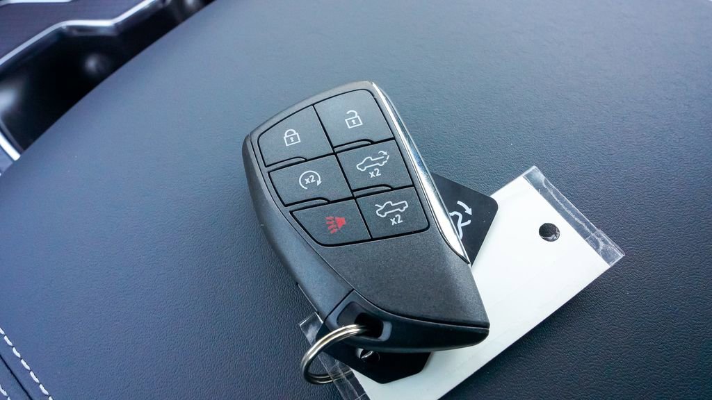 Used 2026 GMC Sierra EV Elevation image 41