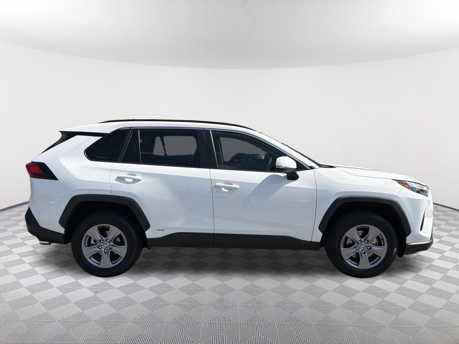 Certified 2024 Toyota RAV4 XLE AWD/4WD image 17