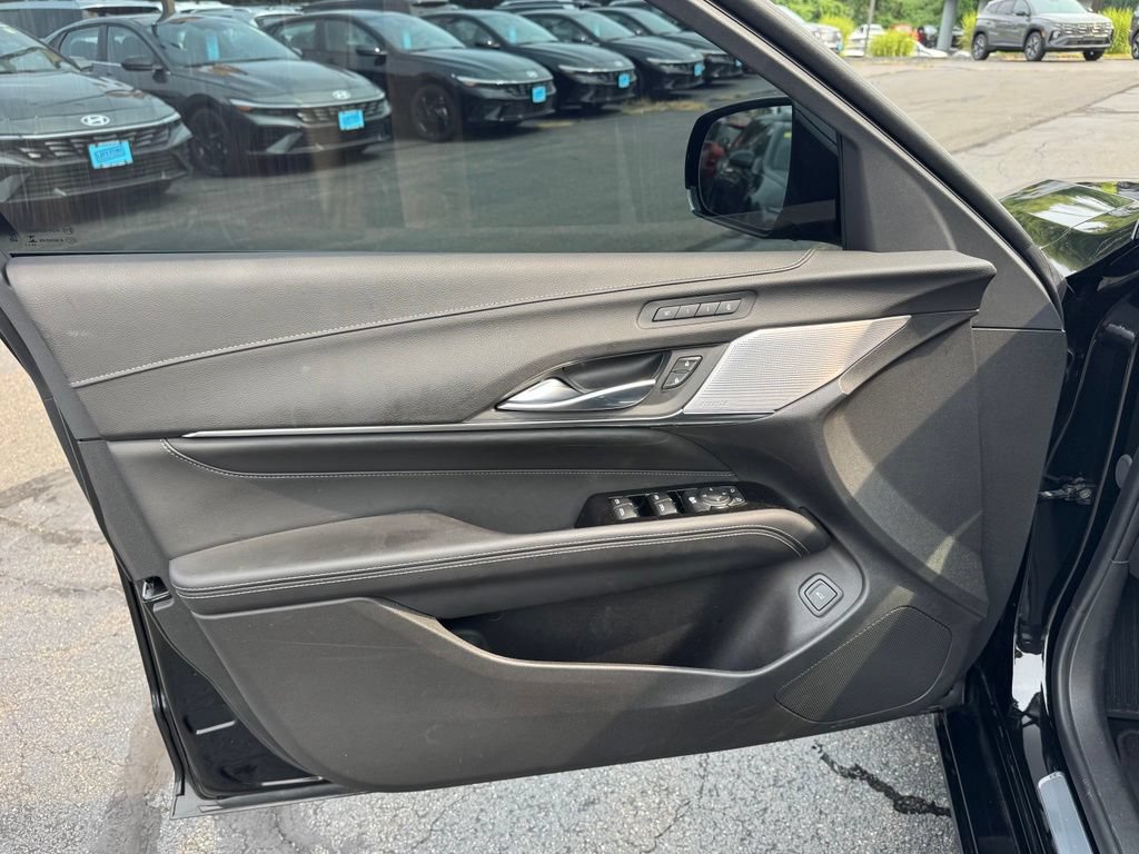 Used 2025 Cadillac CT4 Premium Luxury AWD/4WD image 29