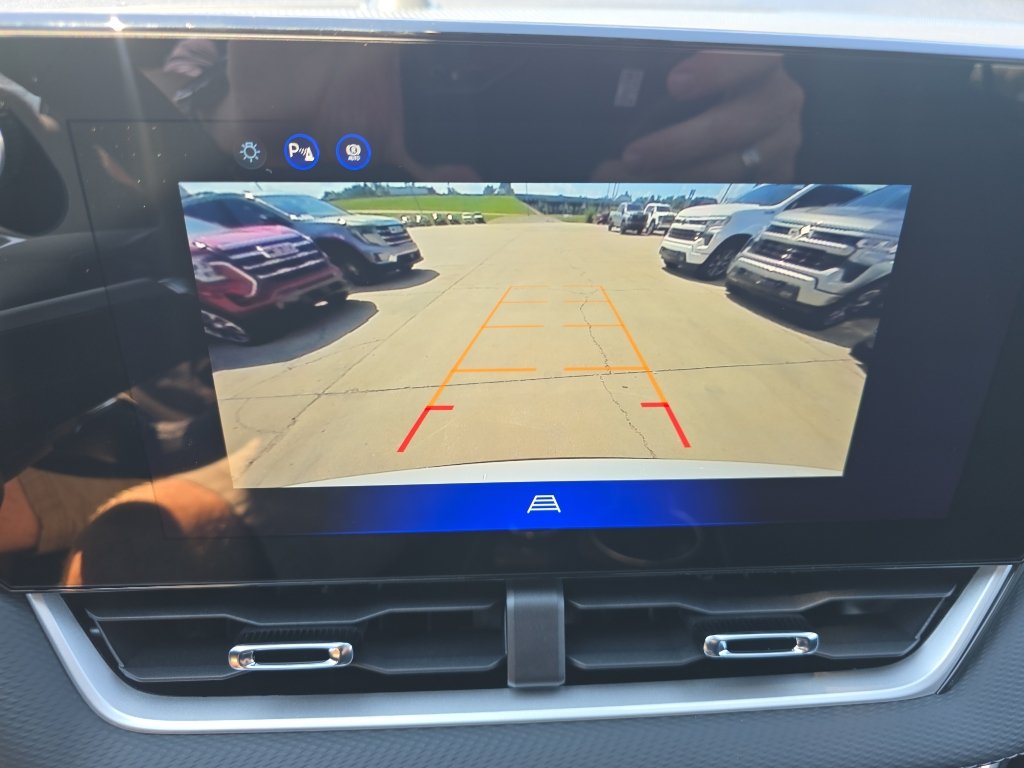 New 2027 Chevrolet Equinox LT FWD image 18