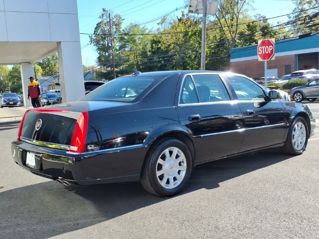 Used 2010 Cadillac DTS FWD image 5