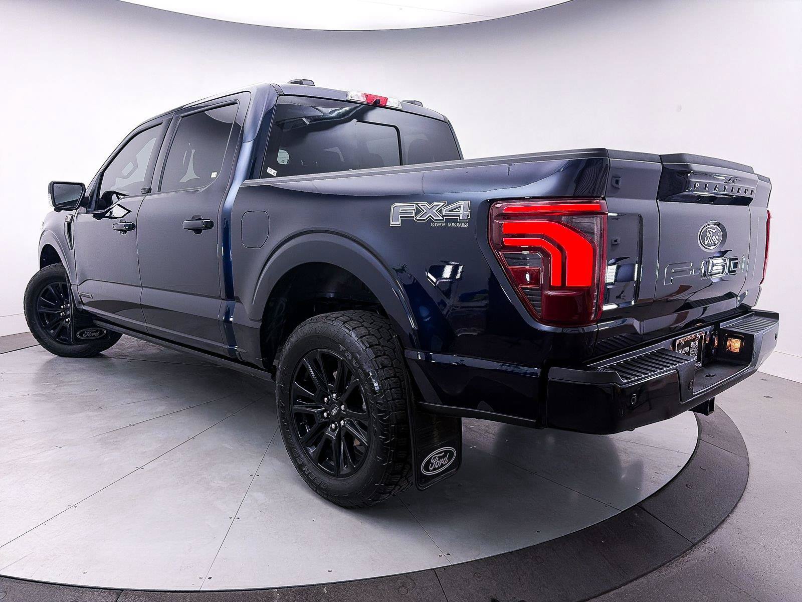 Used 2025 Ford F150 Platinum w/ FX4 Off-Road Package AWD/4WD image 3
