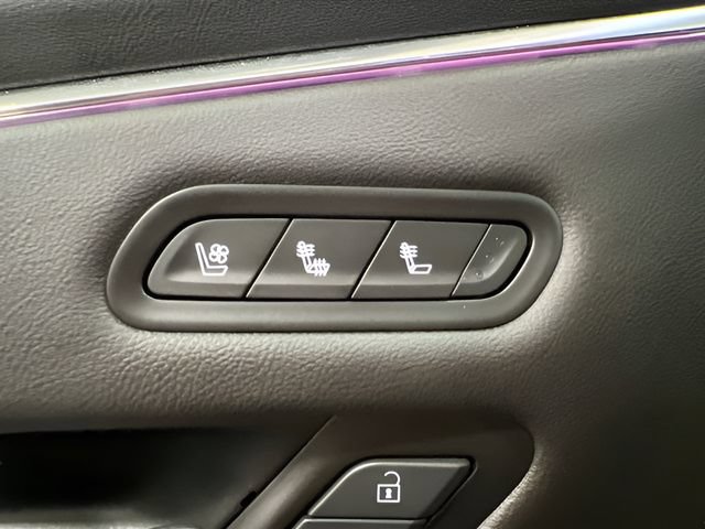 Used 2024 Cadillac Escalade Premium Luxury w/ LPO, Floor Liner Package AWD/4WD image 32