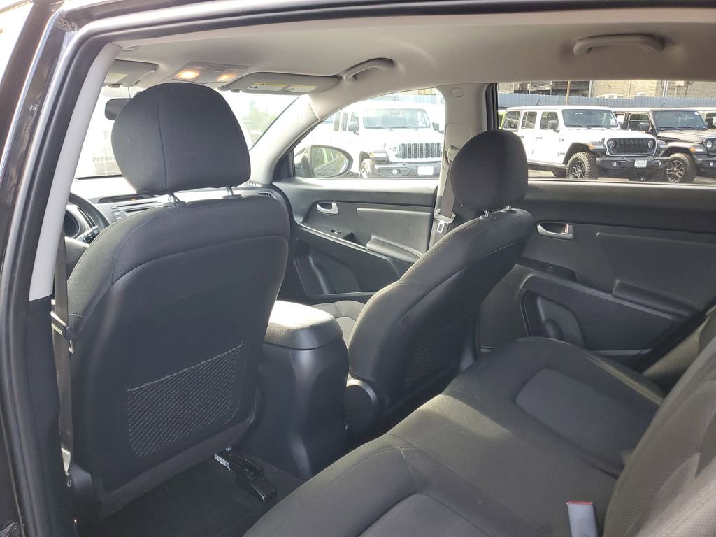 Used 2013 Kia Sportage LX w/ Convenience Pkg image 11
