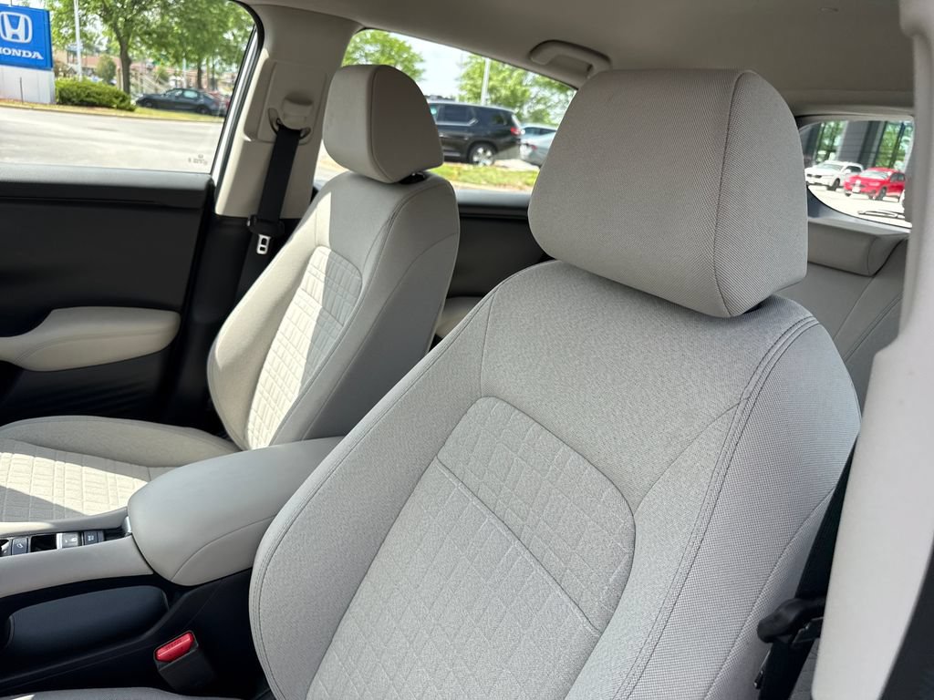 Certified 2025 Honda HR-V LX image 12