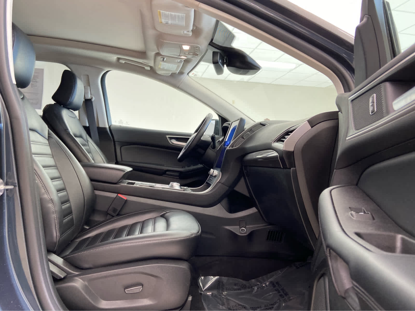 Used 2024 Ford Edge SEL w/ Convenience Package image 19