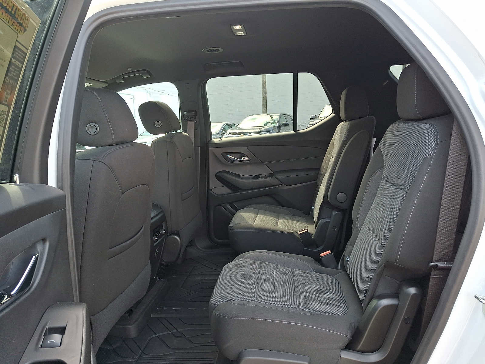Used 2023 Chevrolet Traverse LT w/ LPO, Floor Liner Package AWD/4WD image 10