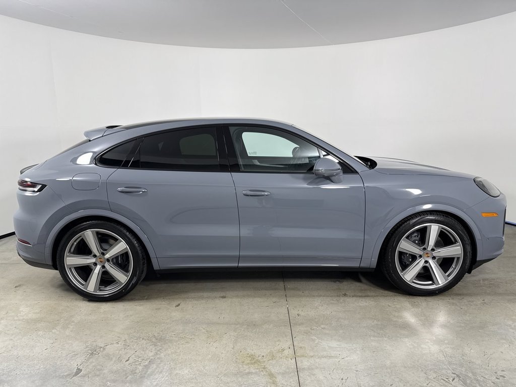 New 2026 Porsche Cayenne Coupe AWD/4WD image 8
