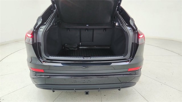 Used 2025 Audi Q4 e-tron Premium w/ Convenience Package image 14