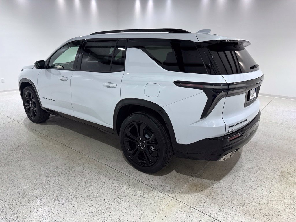 New 2027 Chevrolet Traverse RS AWD/4WD image 3