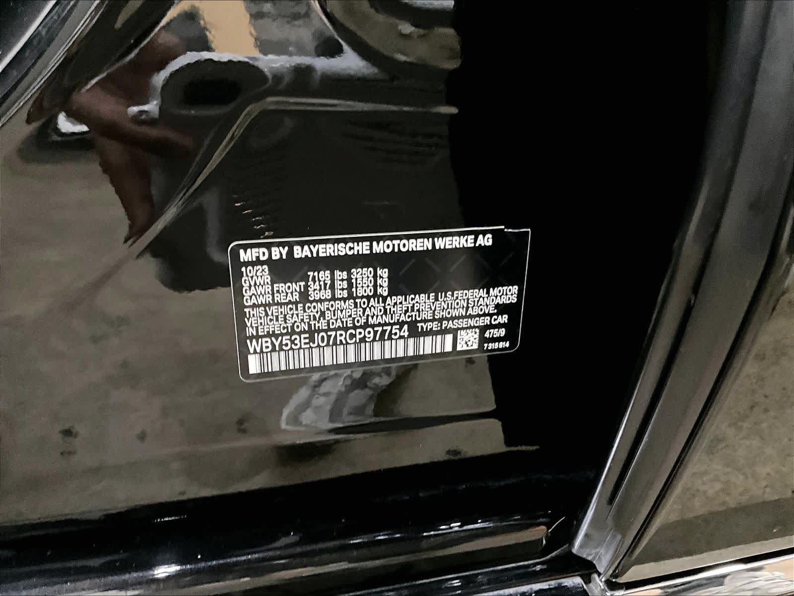 Used 2024 BMW i7 xDrive60 w/ Executive Package AWD/4WD image 35