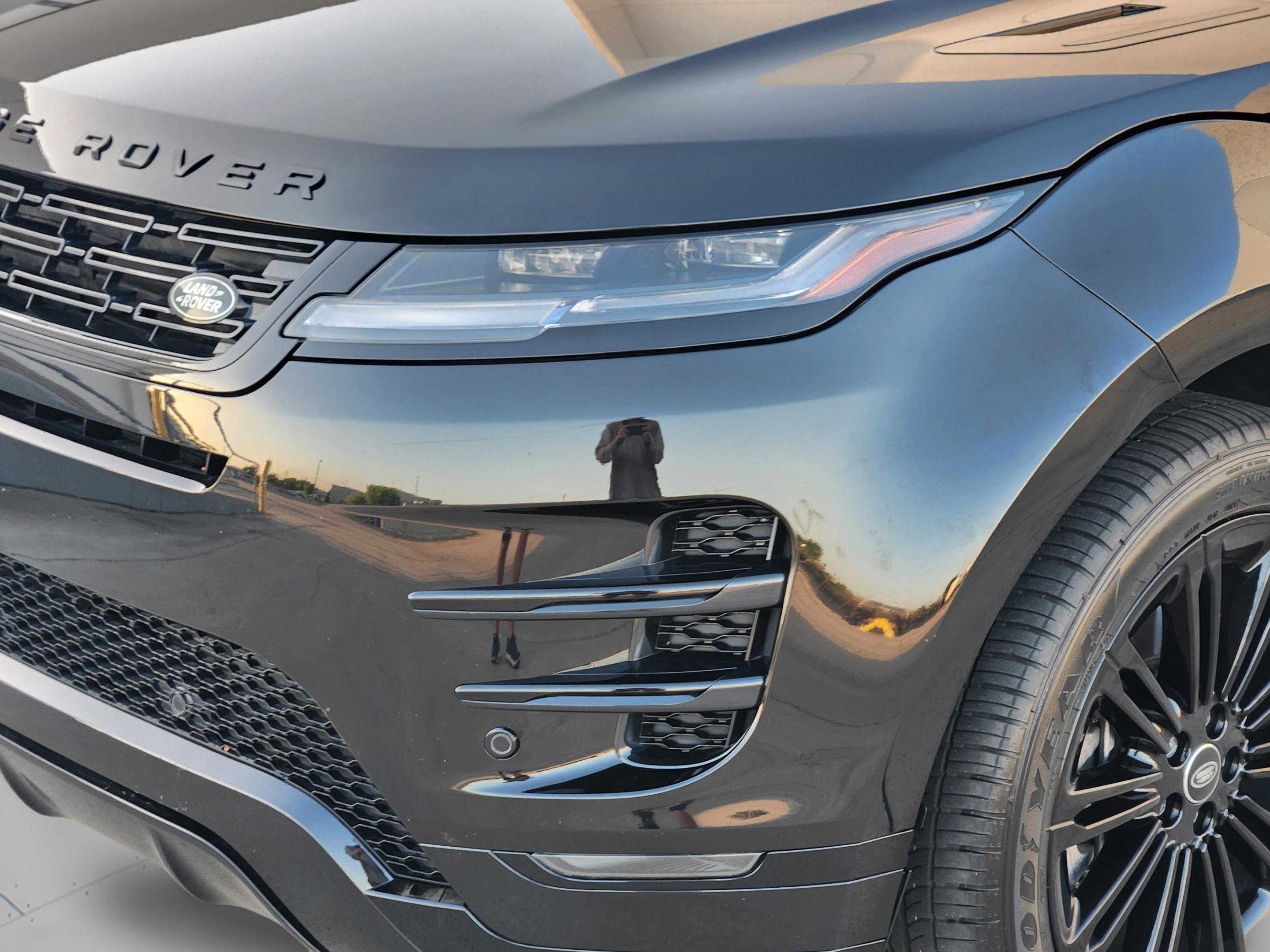 Certified 2025 Land Rover Range Rover Evoque Dynamic SE AWD/4WD image 33
