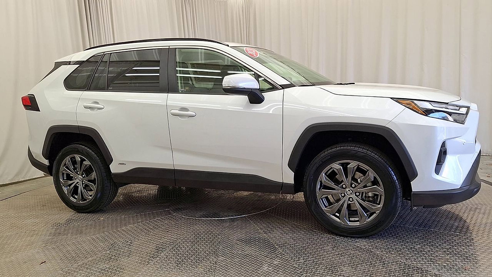 Certified 2023 Toyota RAV4 XLE Premium image 4