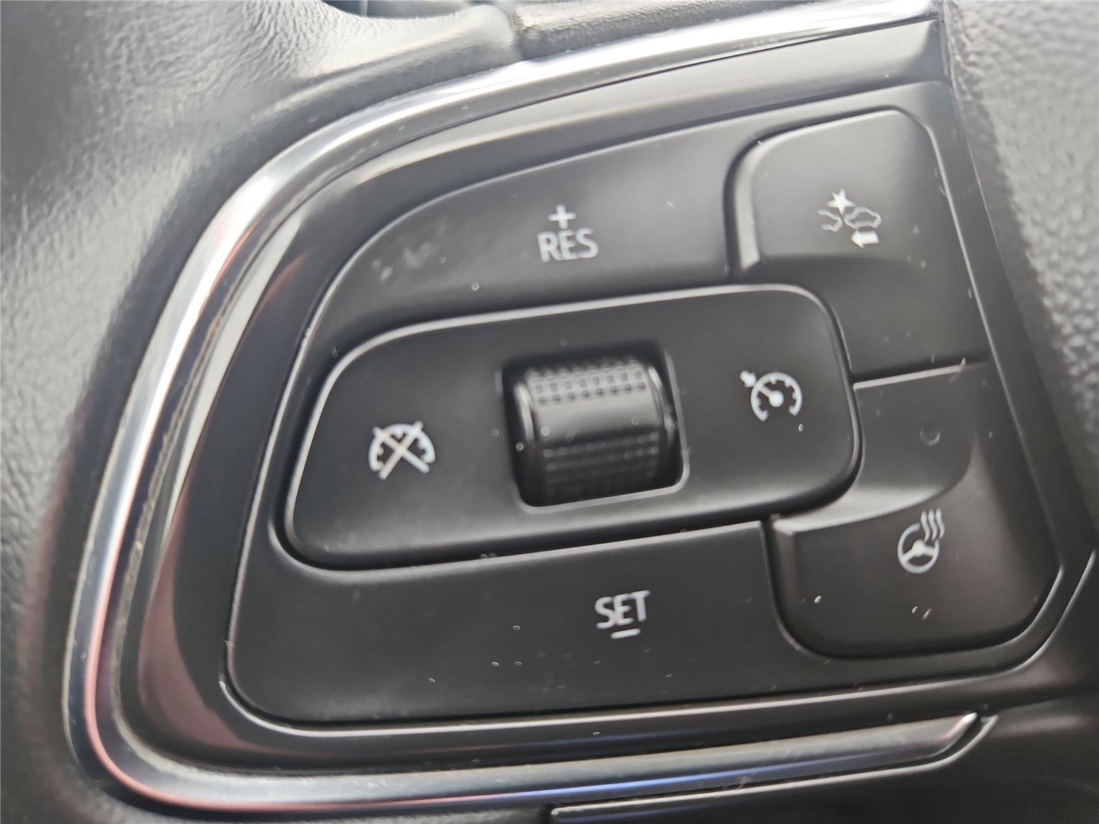 Used 2022 Buick Envision Avenir w/ Technology Package II image 15