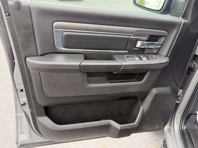Used 2022 RAM 1500 Warlock w/ Ceramic Gray Warlock Package AWD/4WD image 27