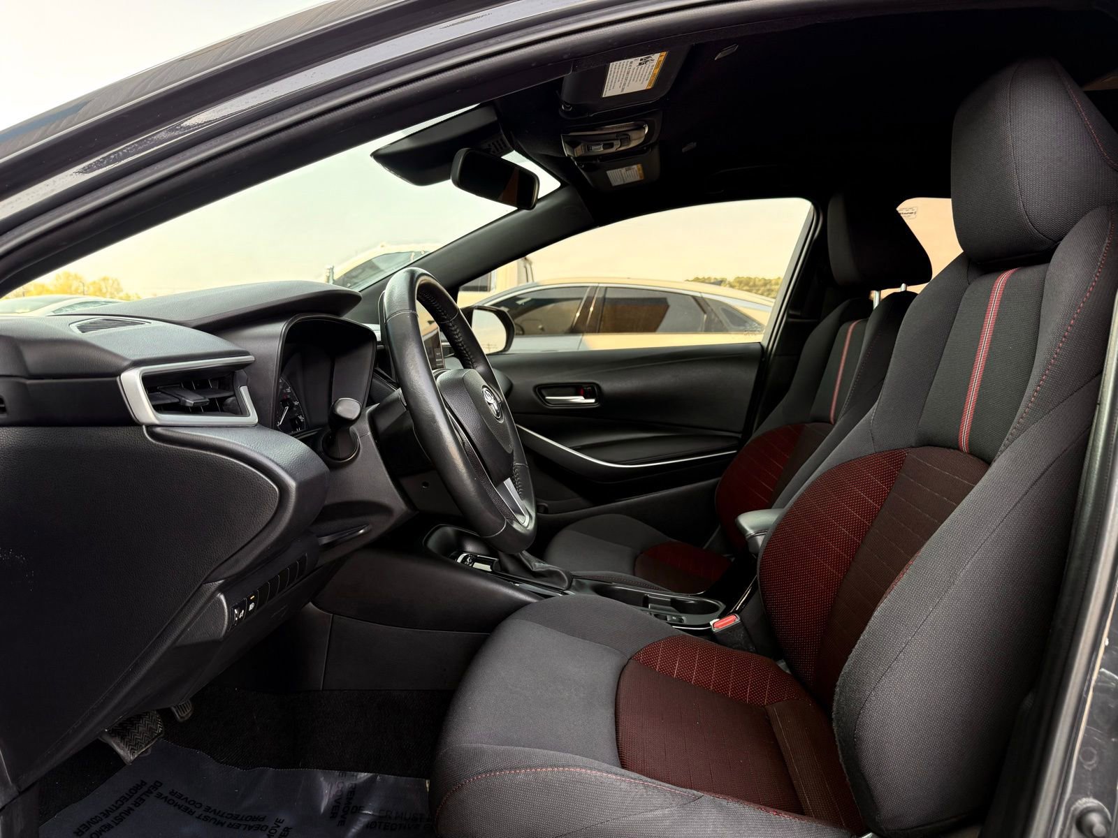 Used 2024 Toyota Corolla SE FWD image 18