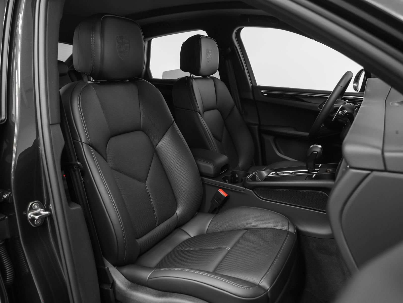 New 2026 Porsche Macan AWD/4WD image 23