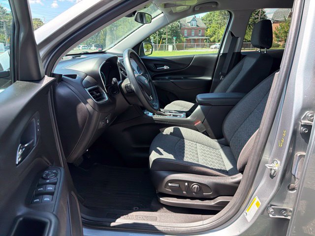 Used 2023 Chevrolet Equinox LT AWD/4WD image 13