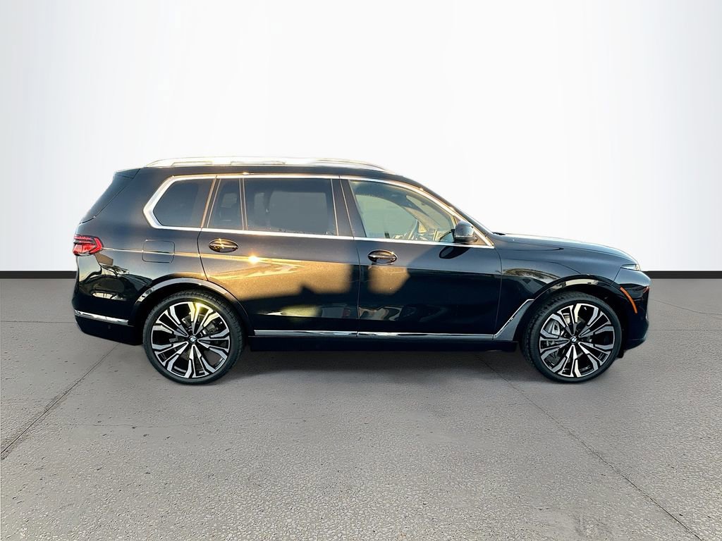 Used 2024 BMW X7 xDrive40i w/ Executive Package image 8