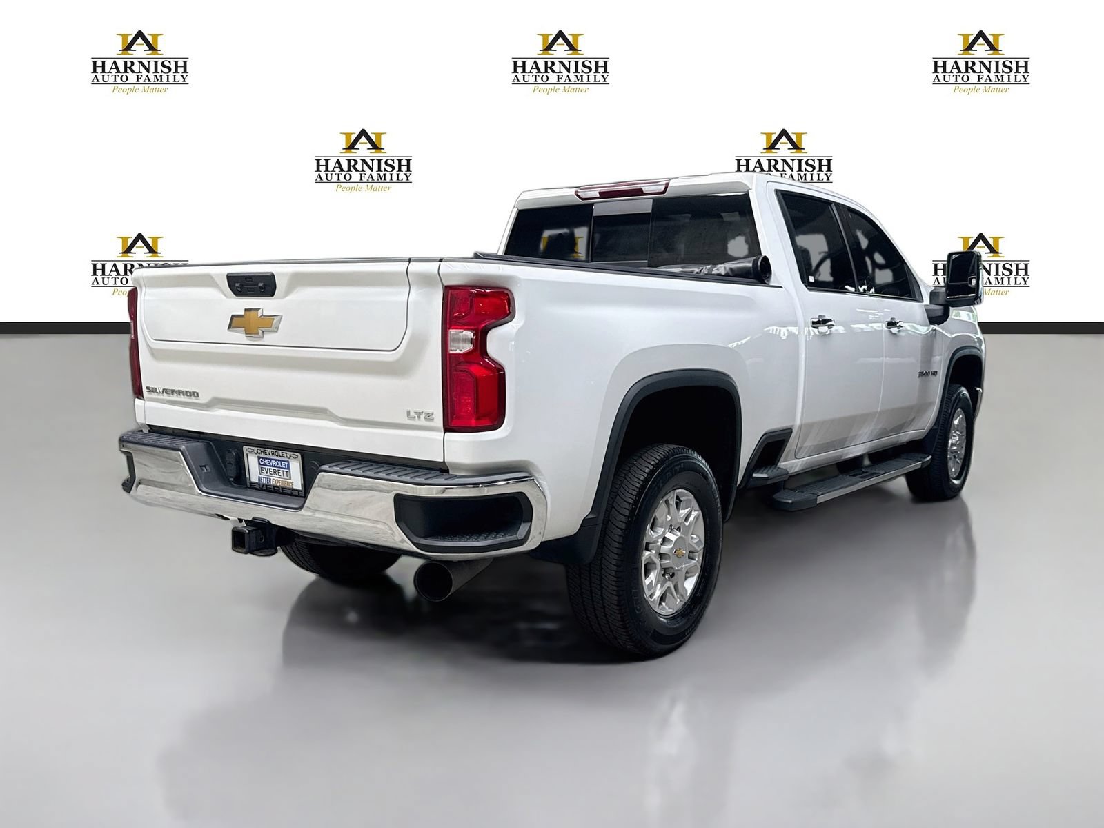 Used 2022 Chevrolet Silverado 3500 LTZ w/ LTZ Convenience Package AWD/4WD image 5